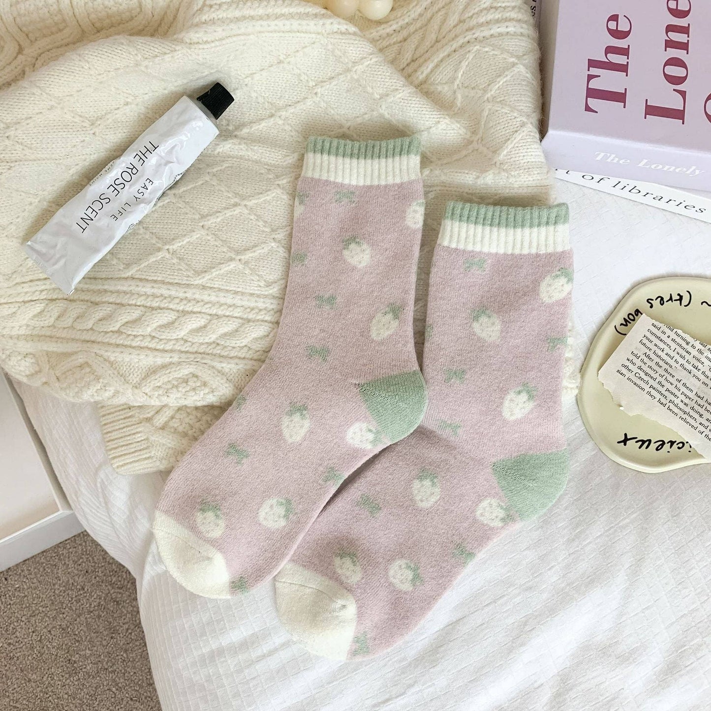 Funkyrel® Atzbranding Limited - Rufia - Pastel Green & Pink Winter Socks