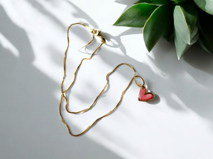 Twig & Rue boutique - Gold heart necklace