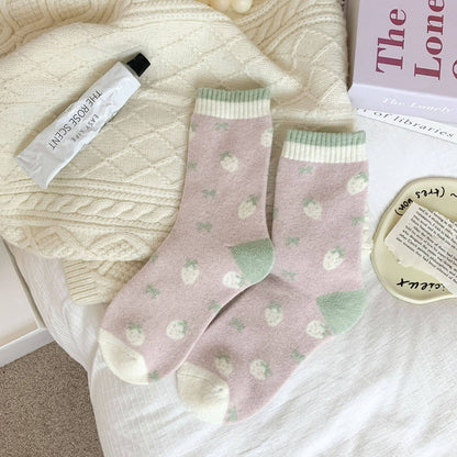 Funkyrel® Atzbranding Limited - Rufia - Pastel Green & Pink Winter Socks