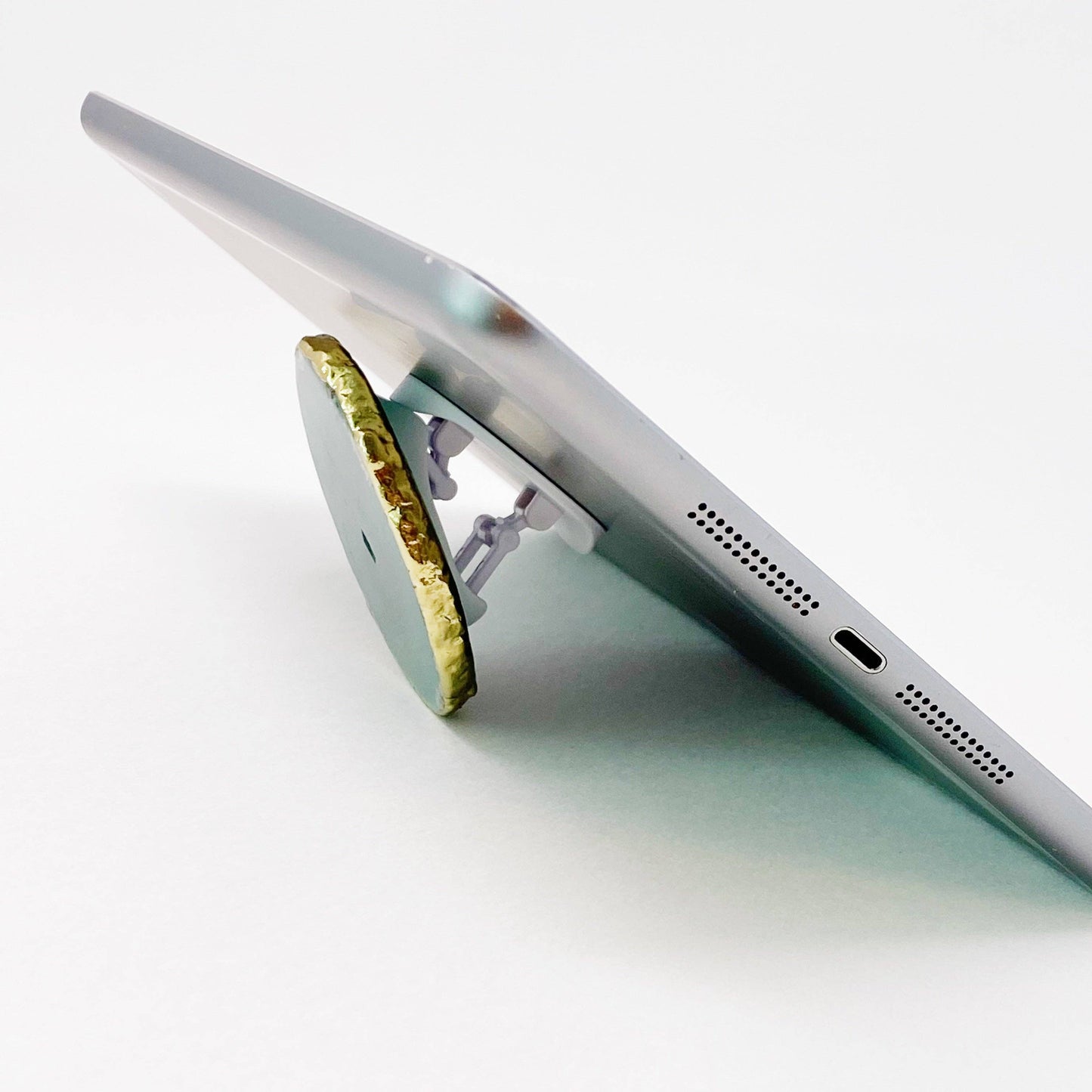 Ellison+Young - Golden Edge Natural Stone Phone Grip