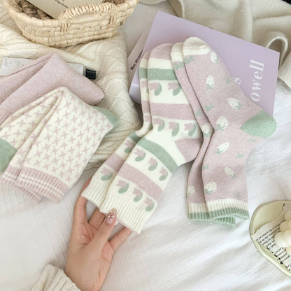 Funkyrel® Atzbranding Limited - Rufia - Pastel Green & Pink Winter Socks