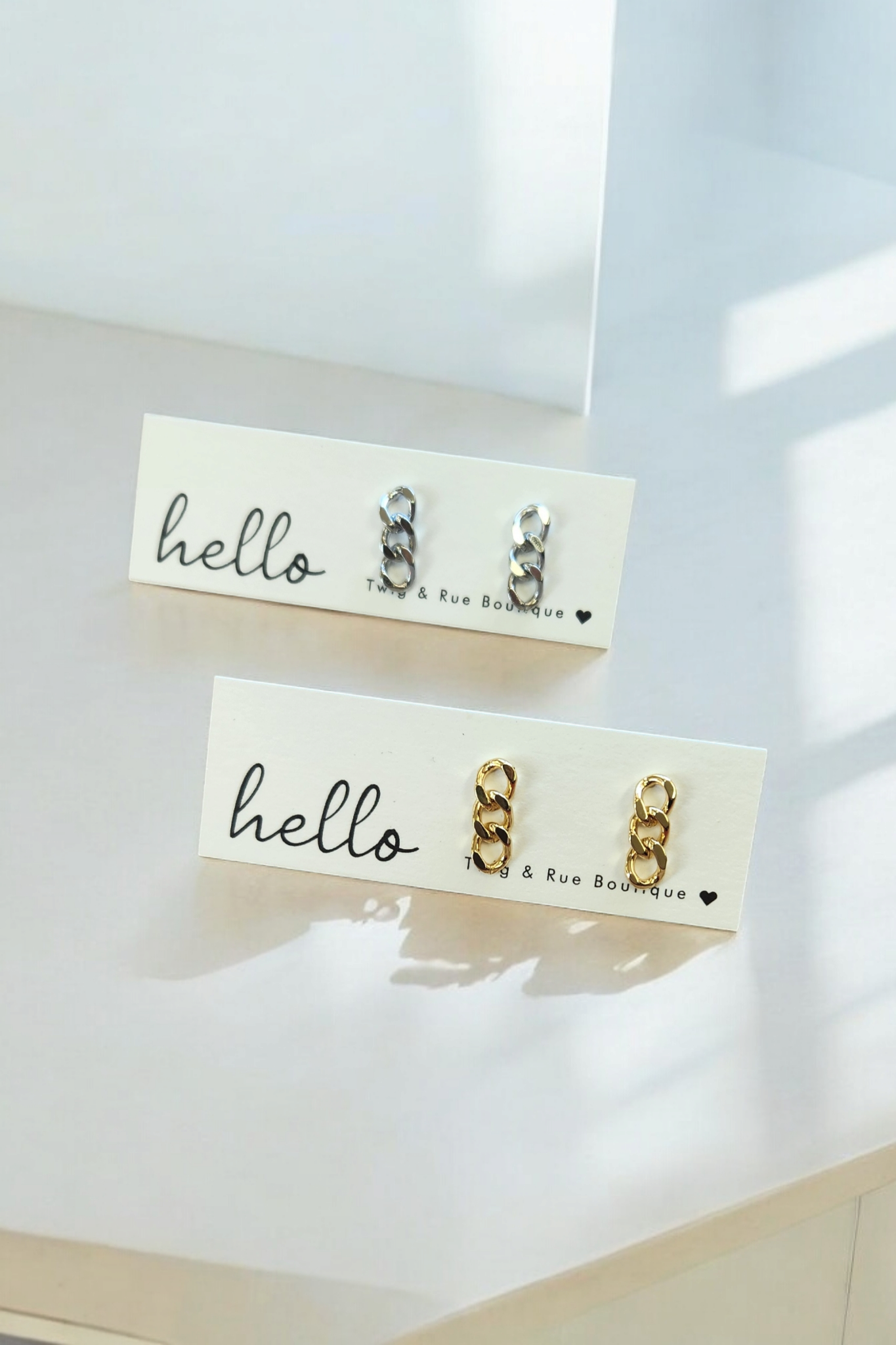 Twig & Rue boutique - Dainty link earrings